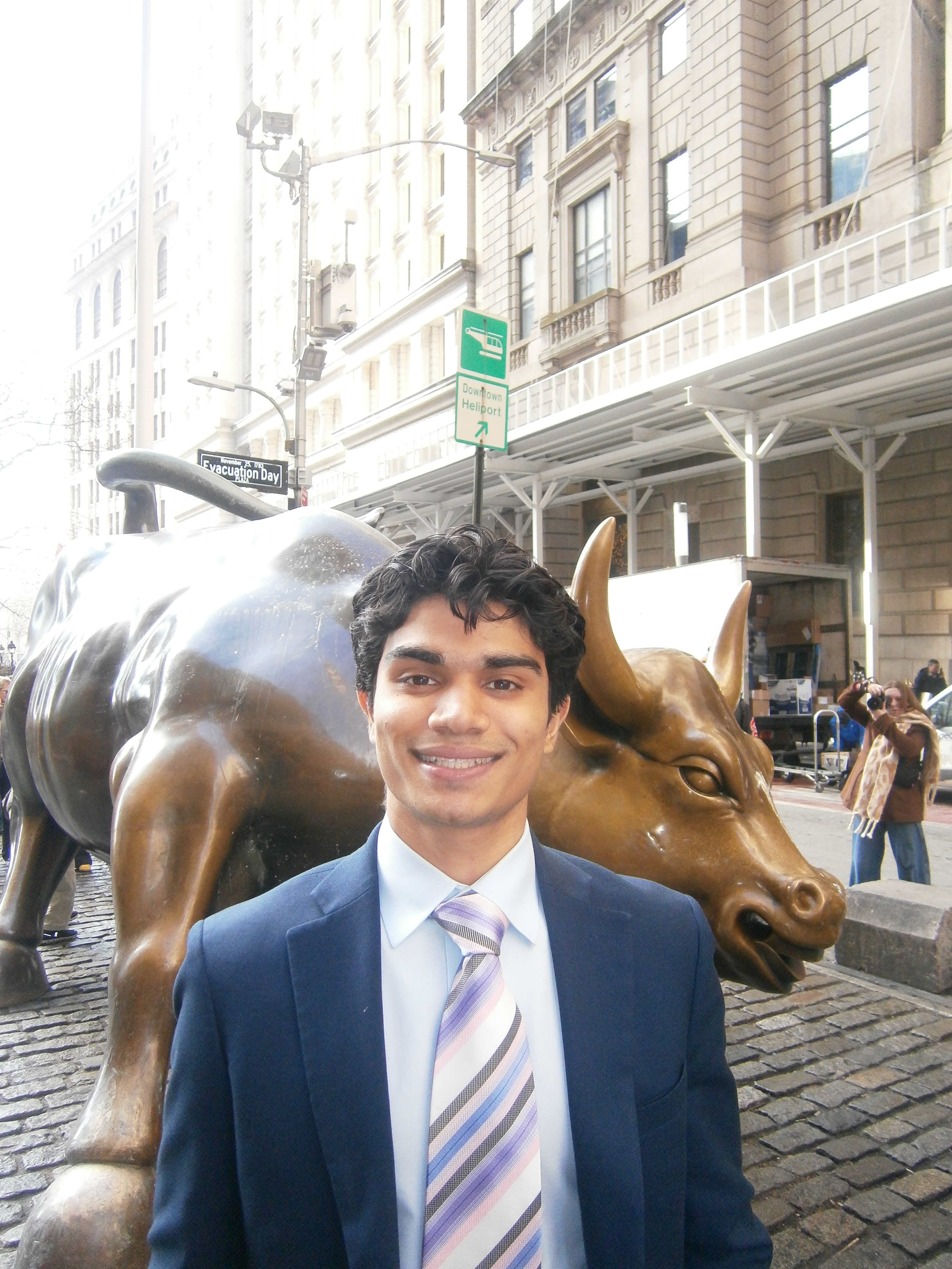 Seyvik Magon at Wall Street